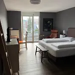 Hotel The Season 3*
